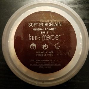 NEW Laura Mercier Mineral Powder